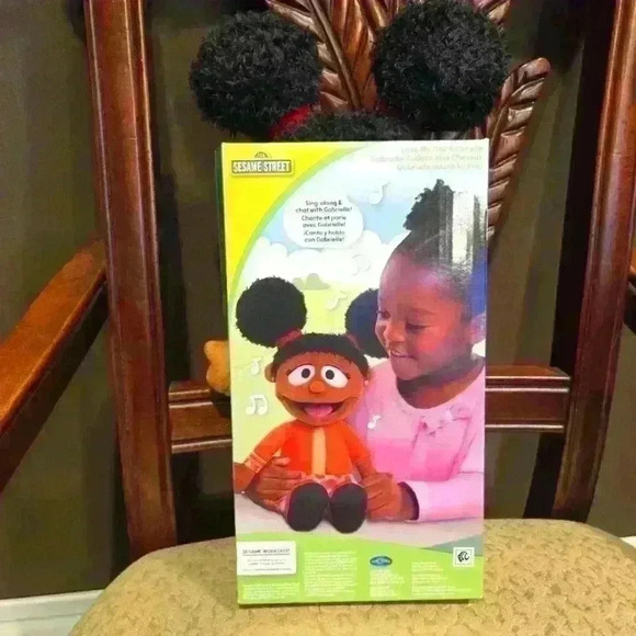 Sesame Street Love my Hair Gabrielle Plush + Talking sound - Picture 2 of 3